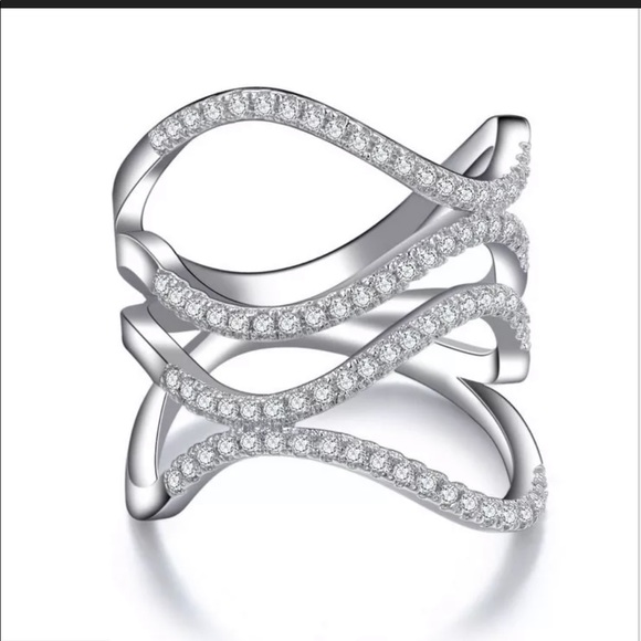 New Women’s 925 Silver Diamond Beautiful Ring - Picture 2 of 4